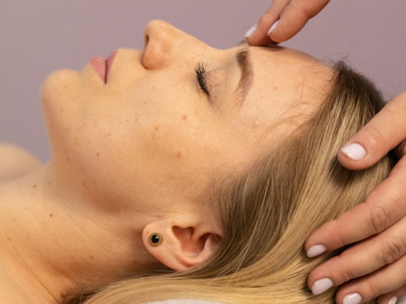 Back + Shoulder Massage (30 min) at home in Navi Mumbai