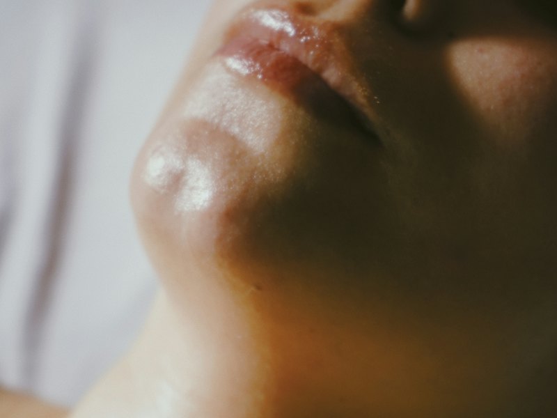 De-tan Face + Neck